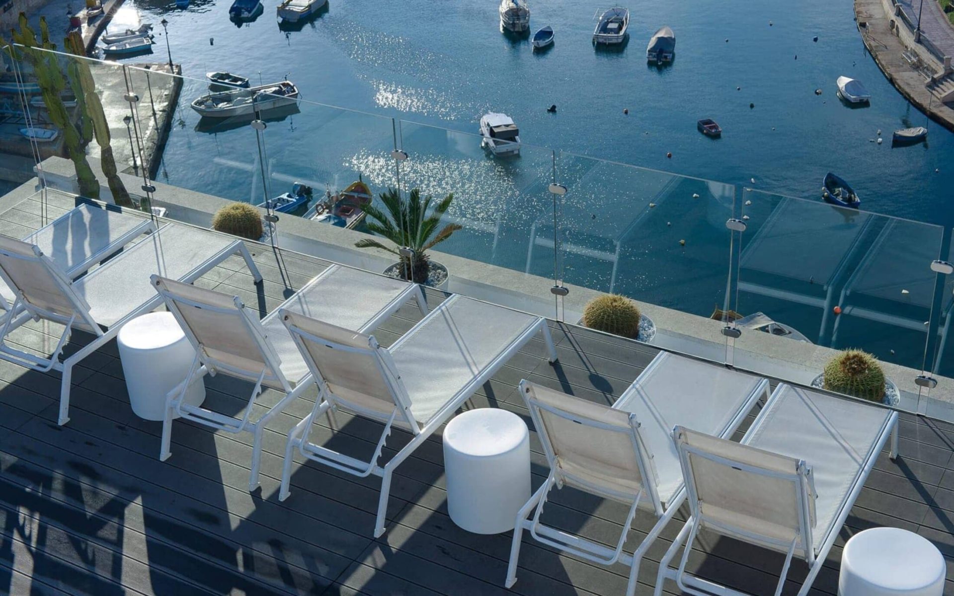 hotel-juliani-creative-archive-background